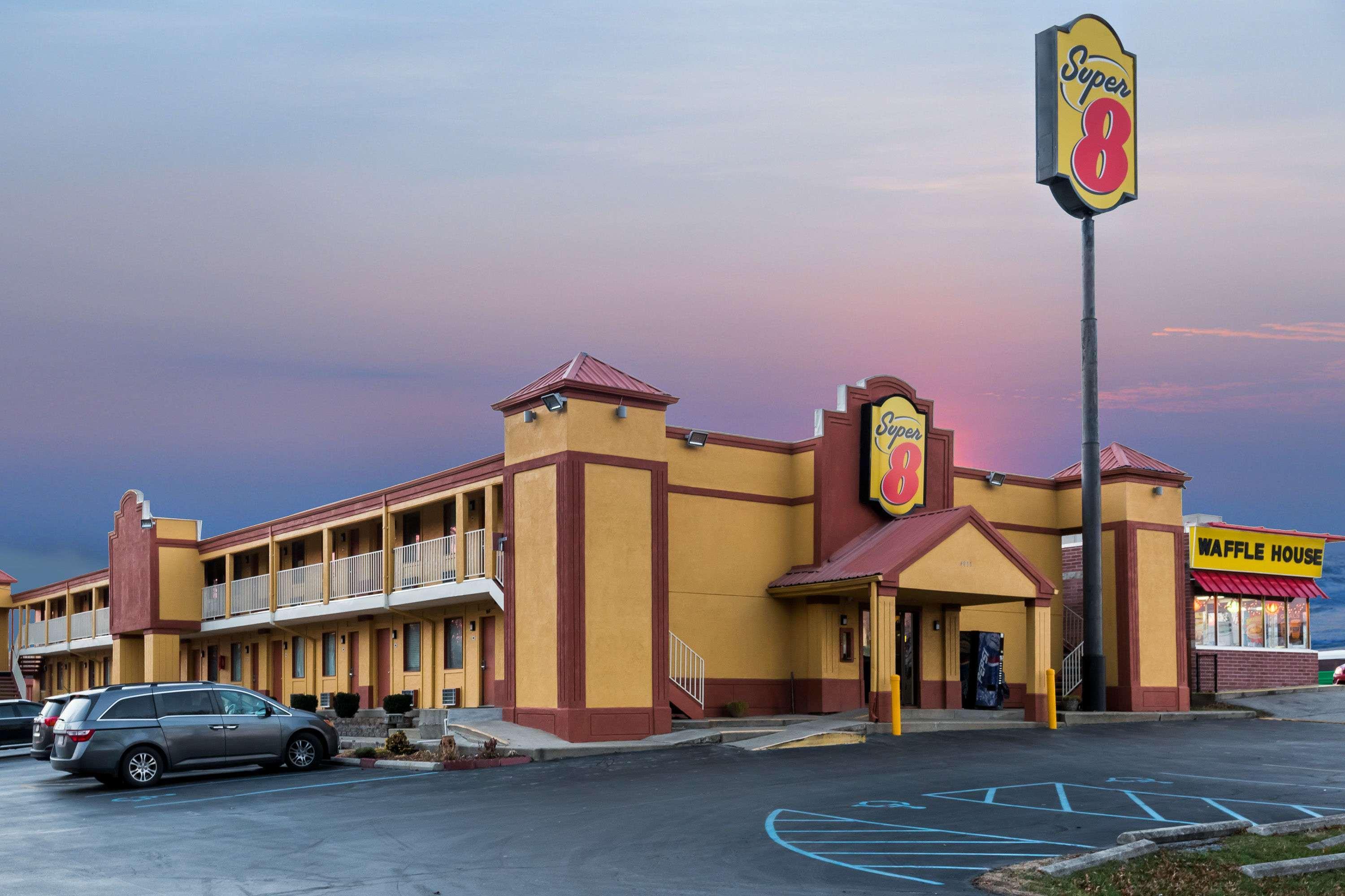 Super 8 By Wyndham Indianapolis-Southport Rd Motel Exterior foto